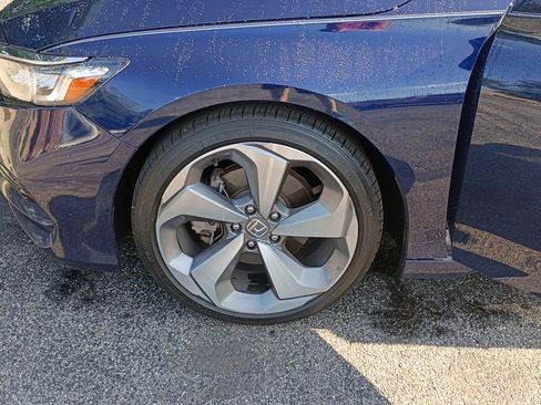 Used 2020 Honda Accord Touring image 10