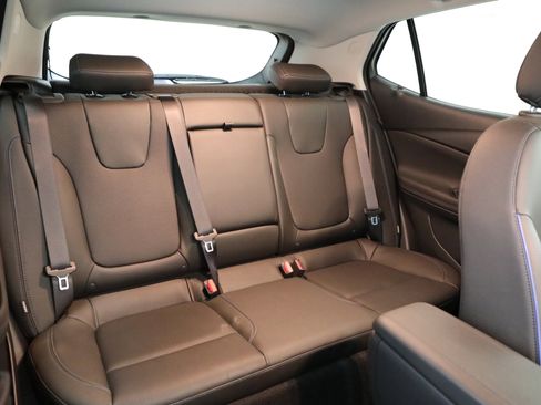 Used 2025 Buick Encore GX Sport Touring w/ Comfort Package image 12