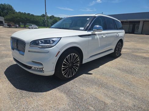 Used 2021 Lincoln Aviator Black Label w/ Dynamic Handling Package AWD/4WD image 3