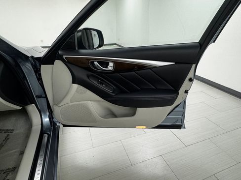 Used 2019 INFINITI Q50 Luxe w/ Essential Package (3.0T Luxe) image 13