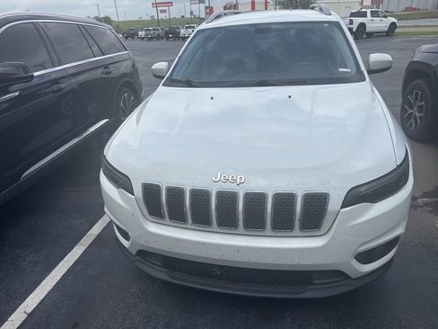 Used 2019 Jeep Cherokee Latitude w/ Popular Appearance Group FWD image 6
