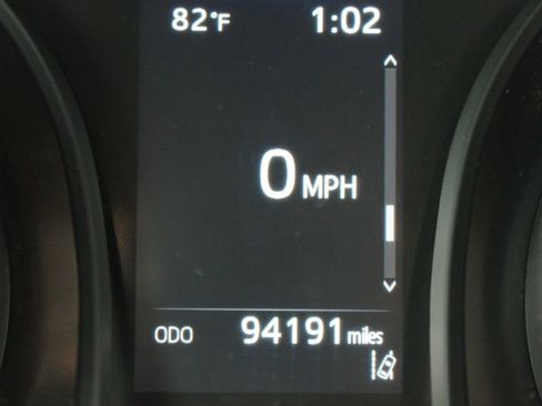 Used 2022 Toyota Camry LE FWD image 4
