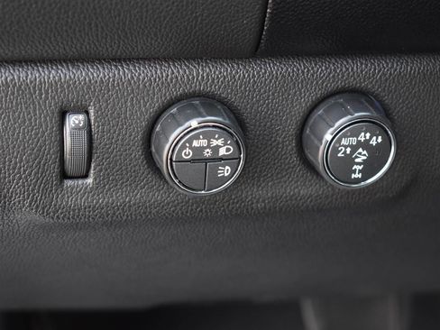 Used 2019 Chevrolet Colorado ZR2 w/ ZR2 Midnight Special Edition image 24