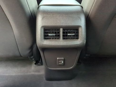 Used 2023 Chevrolet Equinox LT image 15