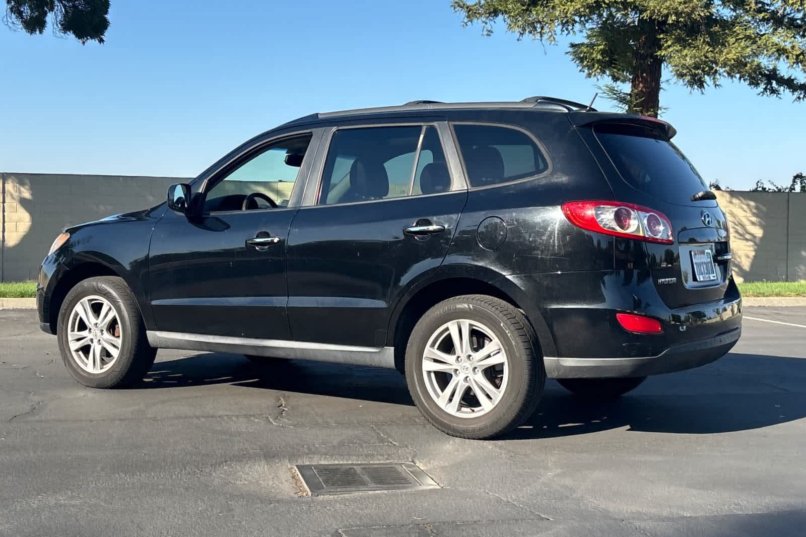 Used 2011 Hyundai Santa Fe Limited AWD/4WD image 7