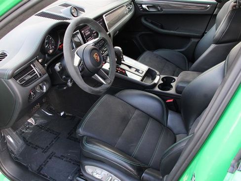 Used 2023 Porsche Macan GTS image 11