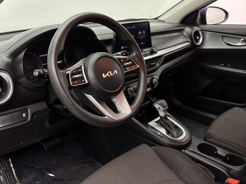 Used 2023 Kia Forte LXS image 8