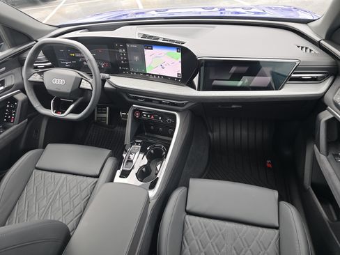 Certified 2025 Audi SQ5 Prestige w/ Prestige Package image 19