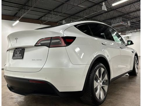 Used 2021 Tesla Model Y Long Range AWD/4WD image 13