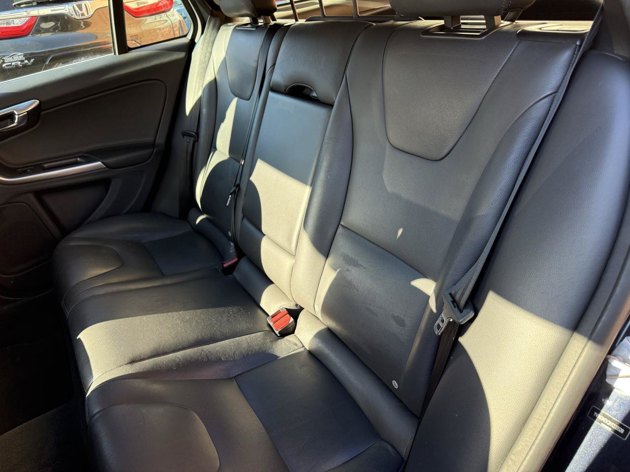 Used 2017 Volvo V60 T5 Premier w/ Convenience Package FWD image 7