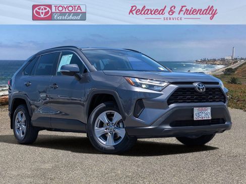 Used 2022 Toyota RAV4 XLE w/ Convenience Package FWD image 1