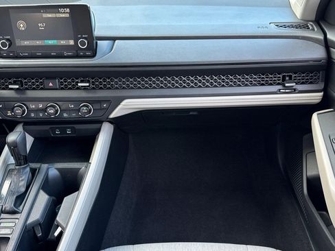 Certified 2023 Honda Accord EX image 28