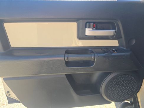 Used 2008 Toyota FJ Cruiser 4WD image 16