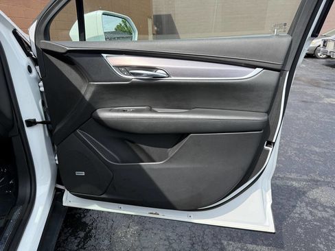 Used 2017 Cadillac XT5 Luxury w/ Driver Awareness Package FWD image 23