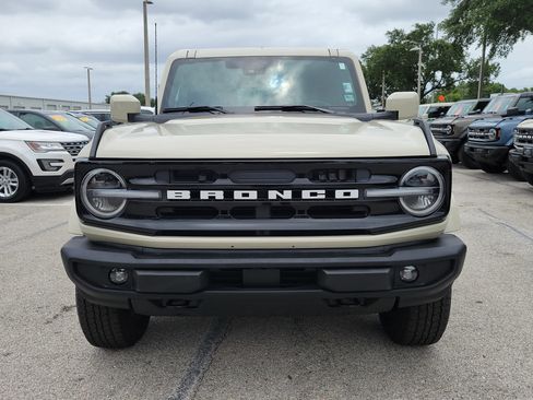 Certified 2025 Ford Bronco Outer Banks AWD/4WD image 2