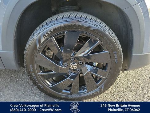 Used 2024 Volkswagen Taos SE AWD/4WD image 20
