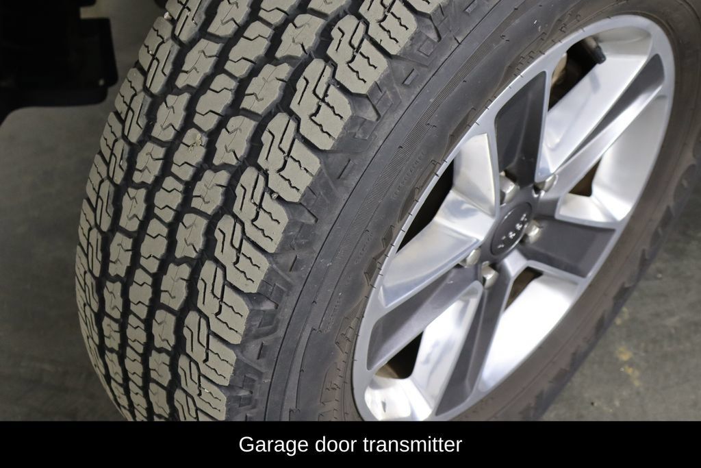 Used 2021 Jeep Wrangler Unlimited Sahara AWD/4WD image 38