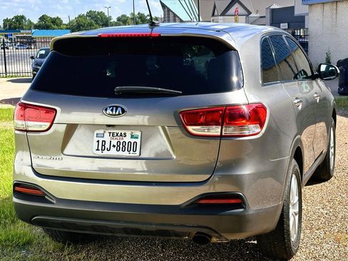 Used 2018 Kia Sorento L FWD image 10