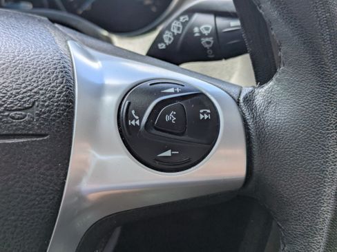 Used 2014 Ford Focus SE w/ SE Sport Package FWD image 21