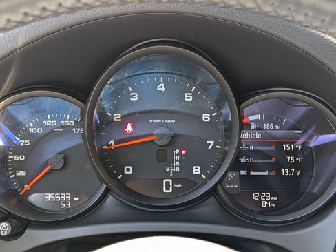 Certified 2019 Porsche Macan image 17