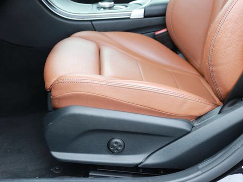Used 2021 Mercedes-Benz C 300 Sedan image 11