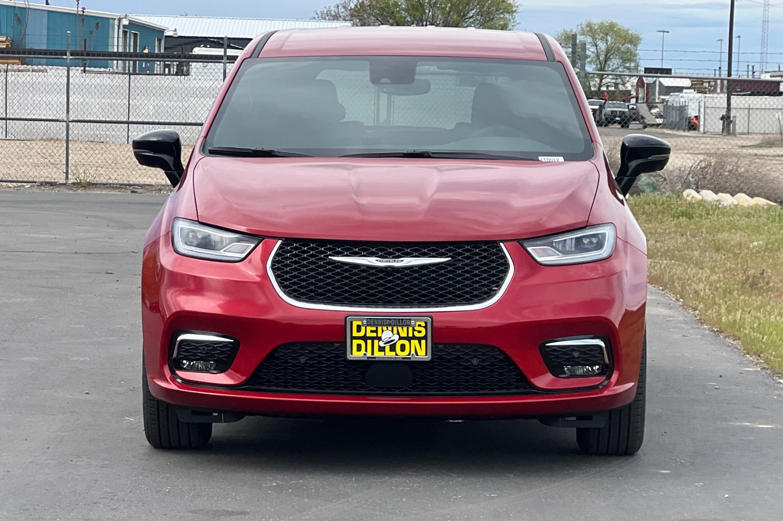 New 2026 Chrysler Pacifica Select AWD/4WD image 2