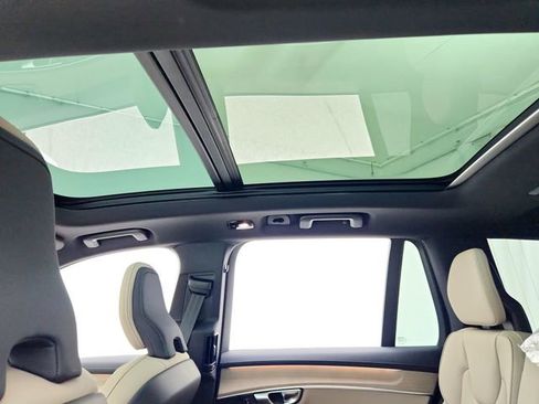 New 2026 Volvo XC90 B6 Core image 22