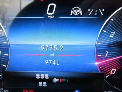 Used 2025 Mercedes-Benz GLS 450 4MATIC image 31