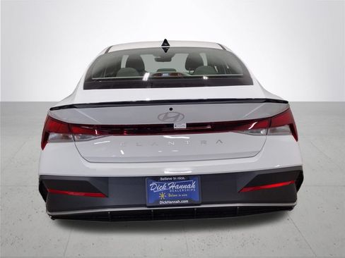 Used 2025 Hyundai Elantra Sport FWD image 12