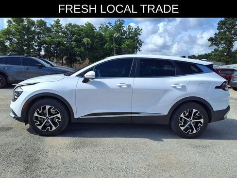 Used 2025 Kia Sportage EX FWD image 9