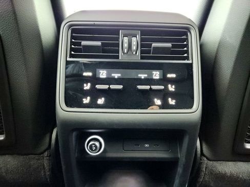 Used 2024 Porsche Cayenne image 27