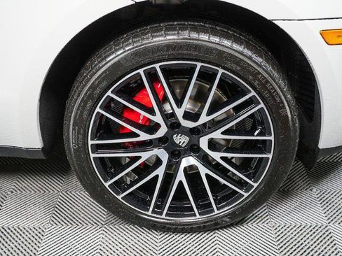 New 2026 Porsche Macan S AWD/4WD image 39