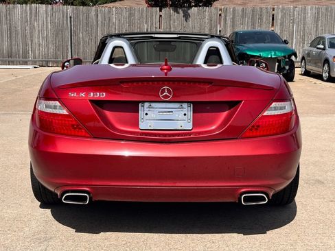 Used 2016 Mercedes-Benz SLK 300 image 5
