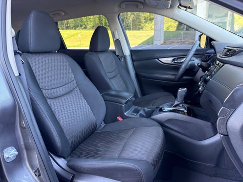 Used 2017 Nissan Rogue SV w/ Midnight Edition FWD image 21