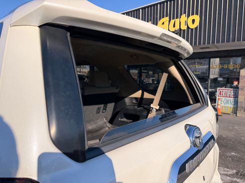 Used 2012 Toyota 4Runner SR5 image 18