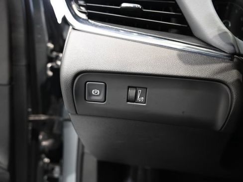 Used 2023 Buick Enclave Essence w/ Experience Buick Package FWD image 26