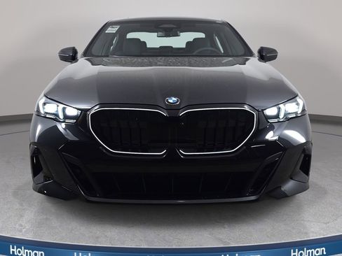 New 2026 BMW 530i xDrive w/ M Sport Package AWD/4WD image 2