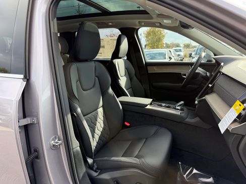New 2026 Volvo XC90 B6 Plus w/ Protection Package Premier image 8