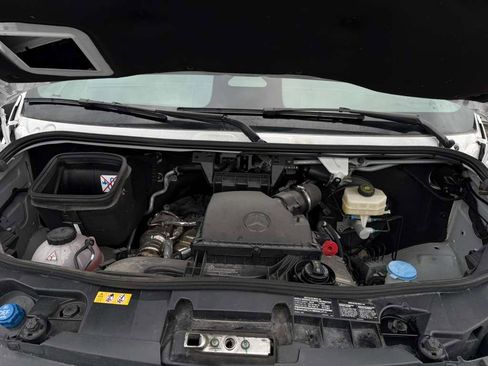 Used 2025 Mercedes-Benz Sprinter 2500 image 44