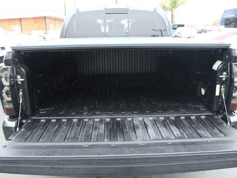 Used 2018 Toyota Tacoma TRD Off-Road image 20