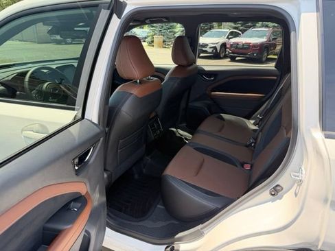 Certified 2025 Subaru Forester Touring AWD/4WD image 9