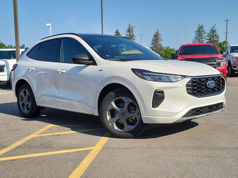 Used 2023 Ford Escape ST-Line w/ Tech Pack #1 AWD/4WD image 32