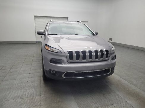 Used 2018 Jeep Cherokee Limited w/ Luxury Group AWD/4WD image 14