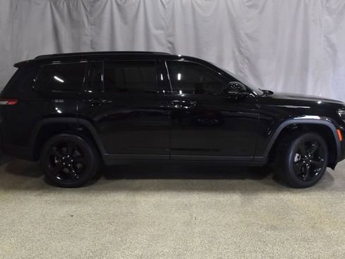 Certified 2022 Jeep Grand Cherokee L Laredo AWD/4WD image 3