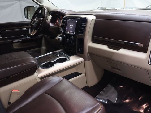 Used 2018 RAM 1500 Laramie Longhorn image 11