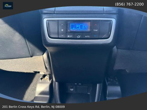 Used 2017 Toyota Highlander XLE FWD image 26