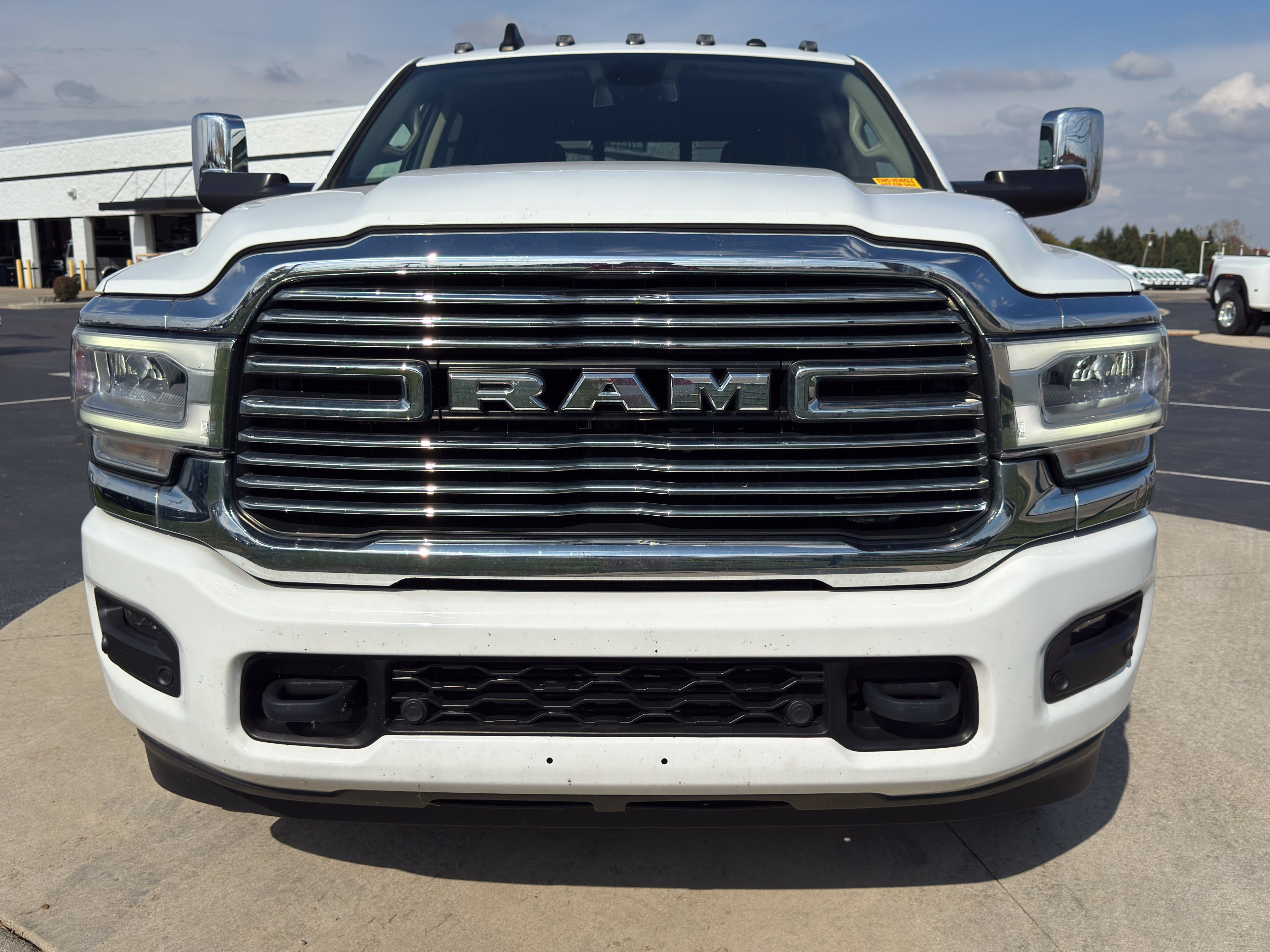 Used 2022 RAM 3500 Laramie AWD/4WD image 2