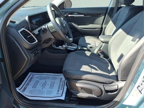 Used 2024 Kia Seltos S FWD image 18