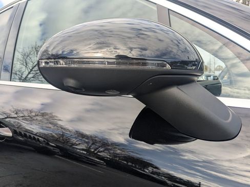 Used 2017 Porsche Macan S image 24