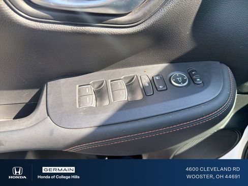 Used 2024 Honda HR-V Sport image 14